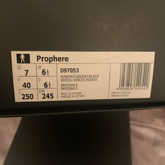 Dragon Ball Z x Adidas Cell size 7 - Picture 4 of 5